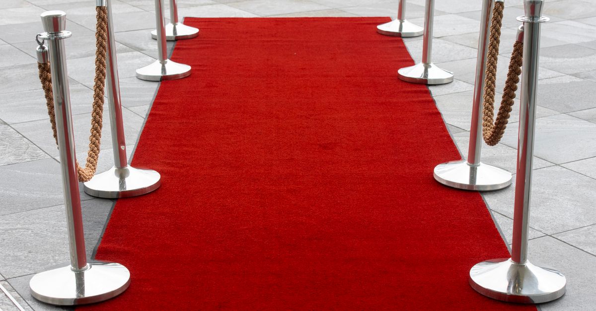Setting Up Tables for Outdoor Events: Key Factors